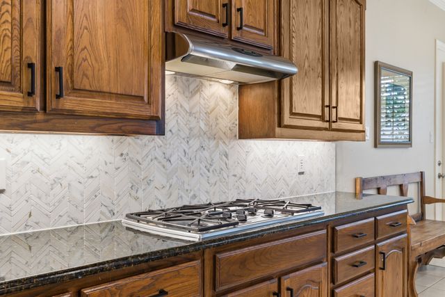 904 Briar Ridge Drive, Keller, TX 76248