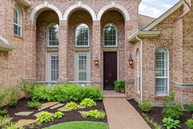 904 Briar Ridge Drive, Keller, TX 76248