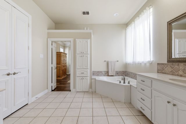 904 Briar Ridge Drive, Keller, TX 76248