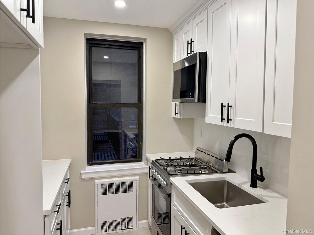 44-58 E 8th Street 3N, New York (manhattan), NY 10003 — photo 2