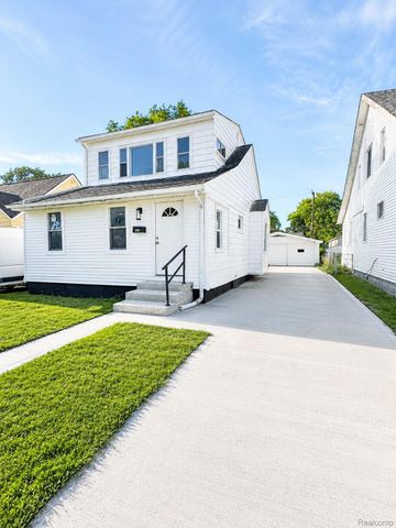 8463 Paige Avenue, Warren, MI 48089