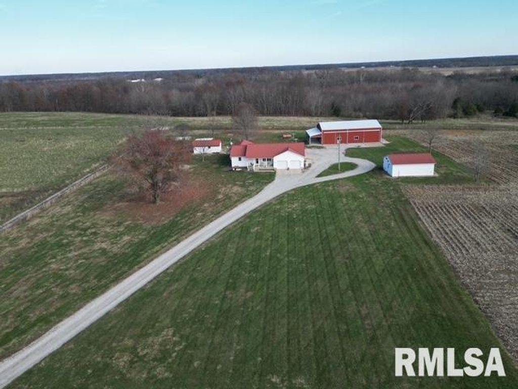 Image 35 of property listing at 4786 KELLER Road, Iuka, IL 62849