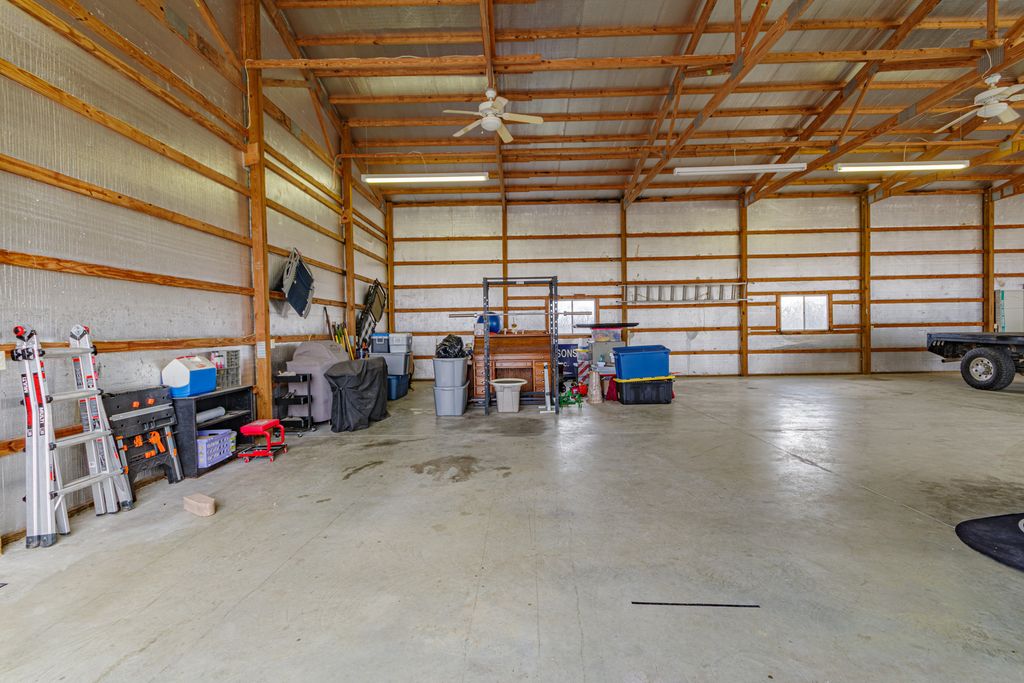Image 36 of property listing at 4786 KELLER Road, Iuka, IL 62849