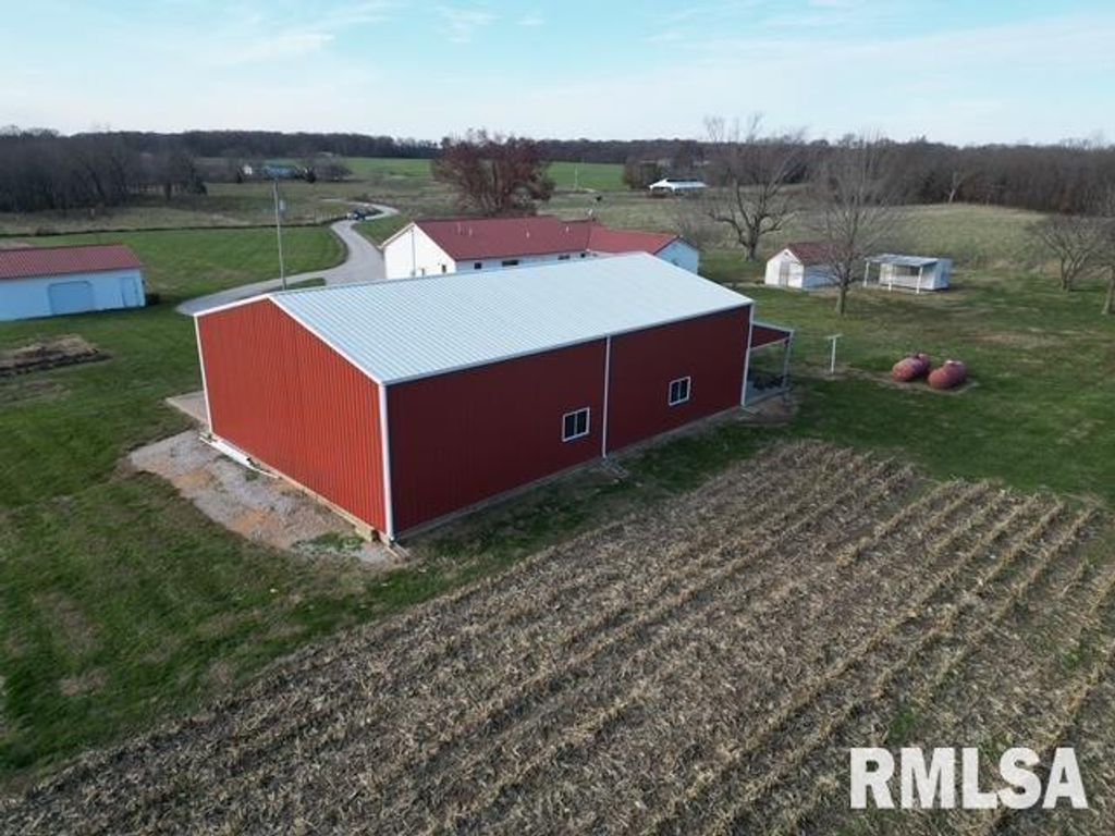 Image 39 of property listing at 4786 KELLER Road, Iuka, IL 62849