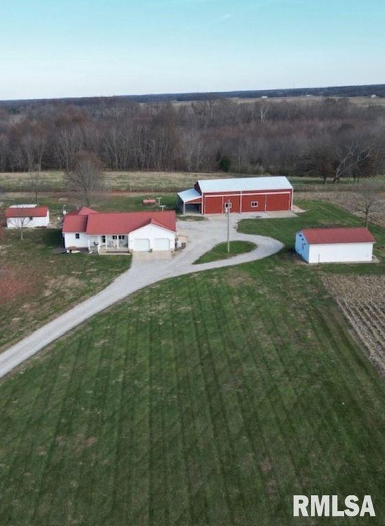 Image 40 of property listing at 4786 KELLER Road, Iuka, IL 62849