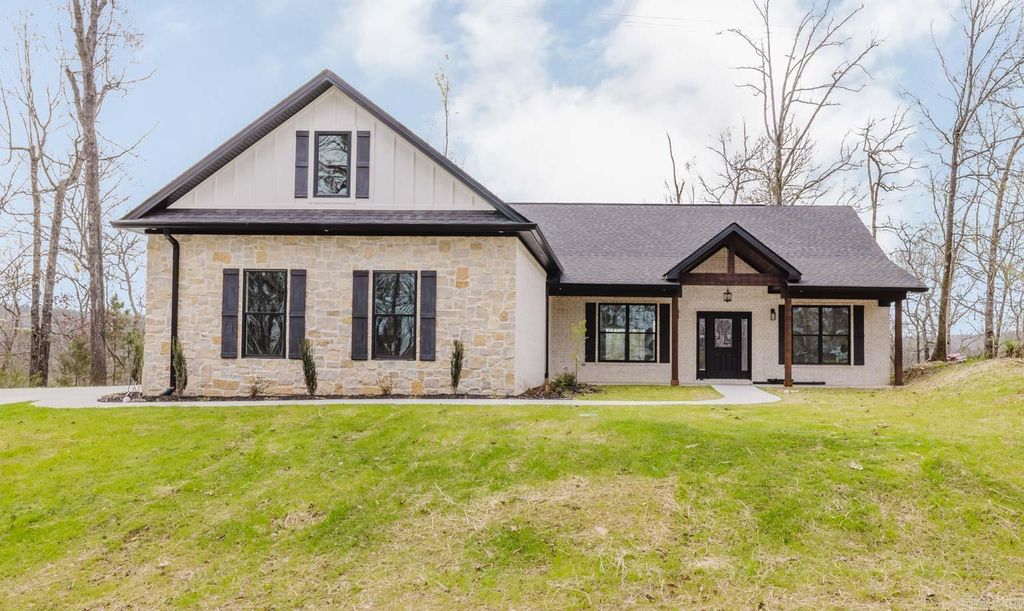 123 MURRAY HILL PLACE, Hot Springs, AR 71913