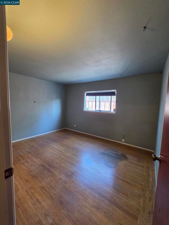 Image 10 of property listing at 15044 Juniper St, San Leandro, CA 94579
