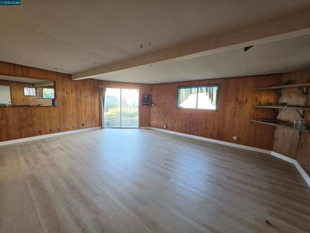 Image 15 of property listing at 15044 Juniper St, San Leandro, CA 94579