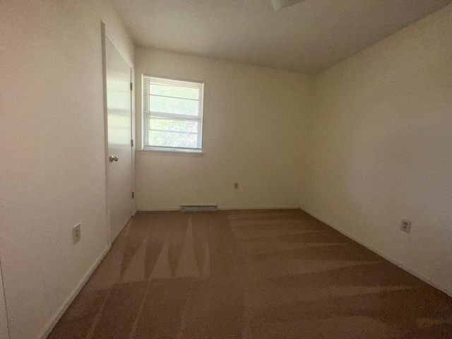4823 E MEADOW LARK LN A+B, Columbia, MO 65201