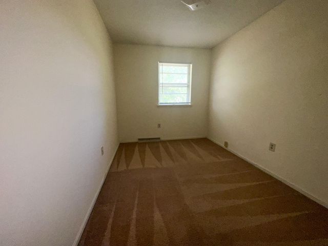 4823 E MEADOW LARK LN A+B, Columbia, MO 65201