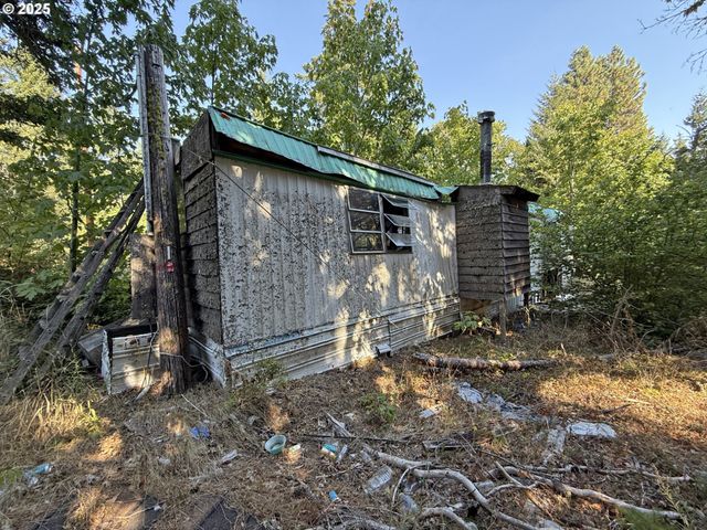 121 Cooke Rd, White Salmon, WA 98672