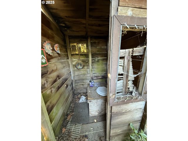 121 Cooke Rd, White Salmon, WA 98672