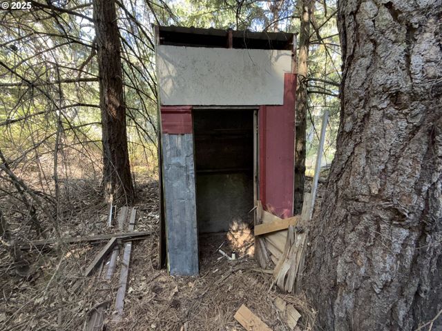 121 Cooke Rd, White Salmon, WA 98672