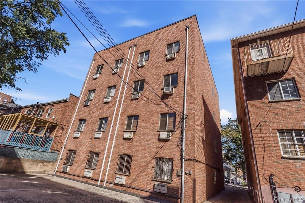 8424 Lefferts Boulevard 2C, Kew Gardens, NY 11415 — photo 2