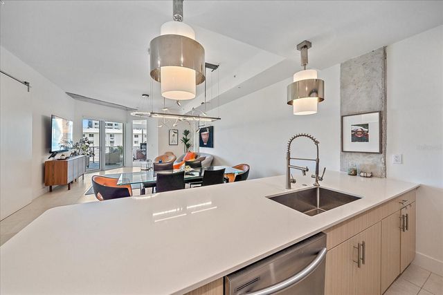 332 COCOANUT AVENUE 406, Sarasota, FL 34236