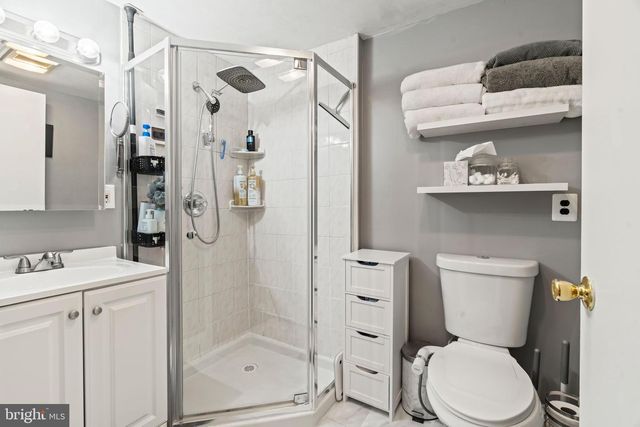 406 RHODE ISLAND AVE, Cherry Hill, NJ 08002