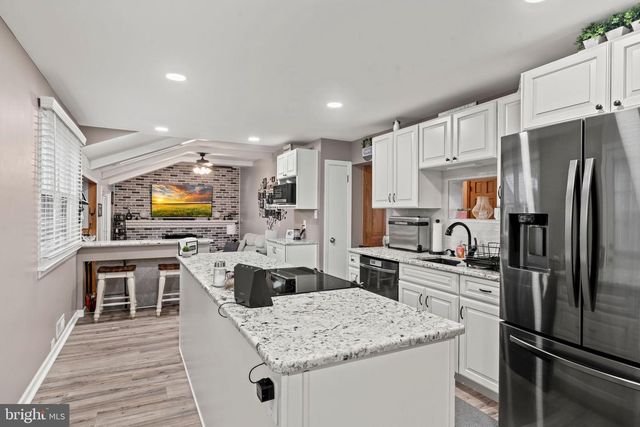 406 RHODE ISLAND AVE, Cherry Hill, NJ 08002