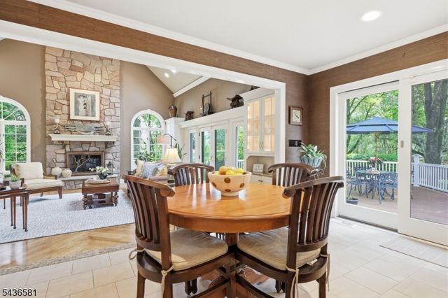9 Proprietor Ln, Readington Twp., NJ 08889