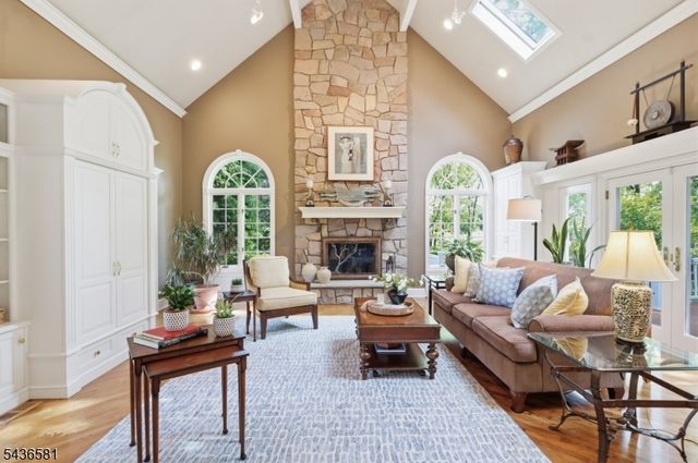 9 Proprietor Ln, Readington Twp., NJ 08889