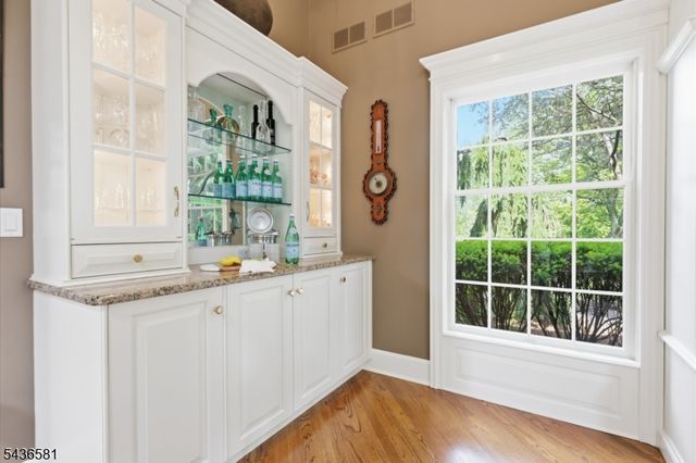 9 Proprietor Ln, Readington Twp., NJ 08889
