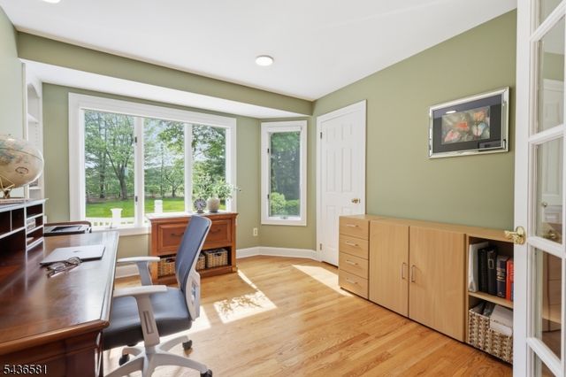 9 Proprietor Ln, Readington Twp., NJ 08889