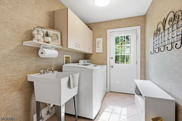 9 Proprietor Ln, Readington Twp., NJ 08889