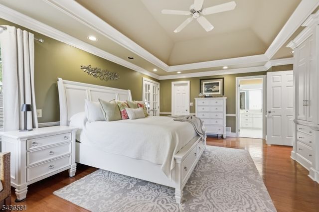 9 Proprietor Ln, Readington Twp., NJ 08889