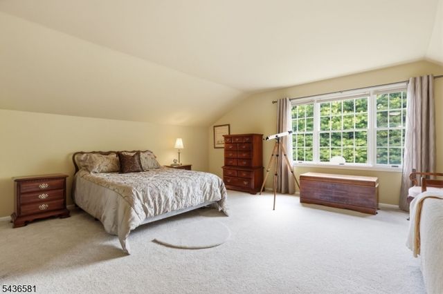 9 Proprietor Ln, Readington Twp., NJ 08889
