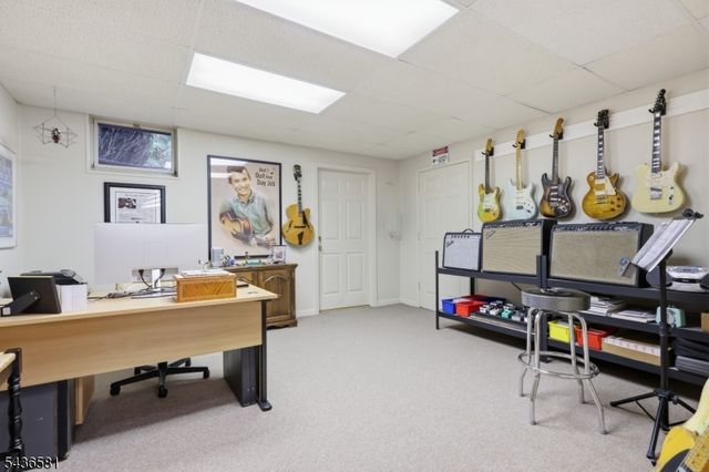 9 Proprietor Ln, Readington Twp., NJ 08889