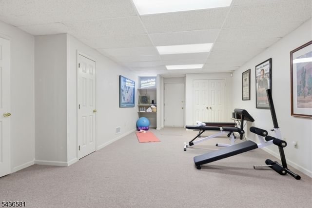 9 Proprietor Ln, Readington Twp., NJ 08889