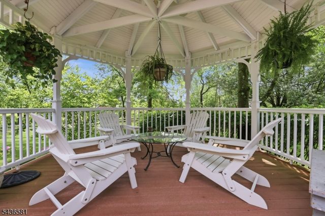 9 Proprietor Ln, Readington Twp., NJ 08889