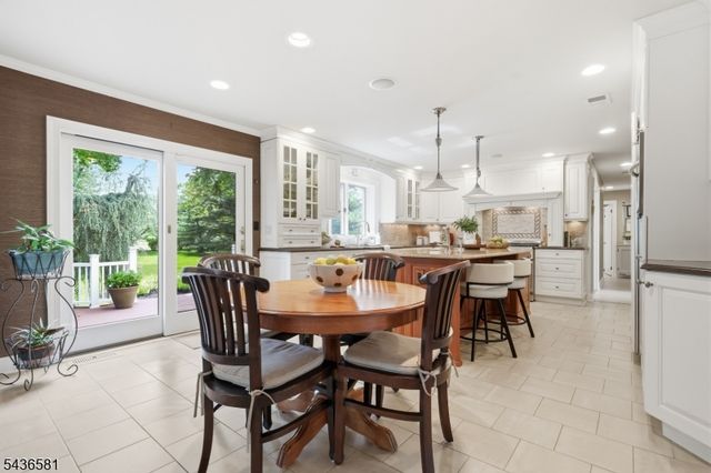 9 Proprietor Ln, Readington Twp., NJ 08889