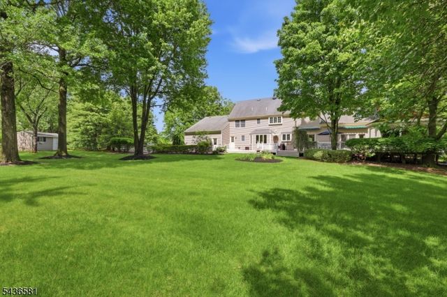 9 Proprietor Ln, Readington Twp., NJ 08889