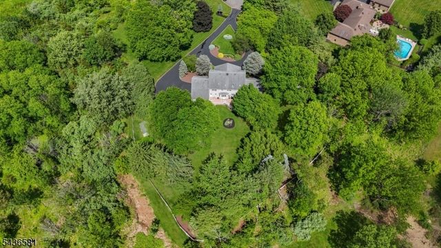 9 Proprietor Ln, Readington Twp., NJ 08889