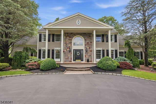 9 Proprietor Ln, Readington Twp., NJ 08889