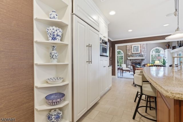 9 Proprietor Ln, Readington Twp., NJ 08889