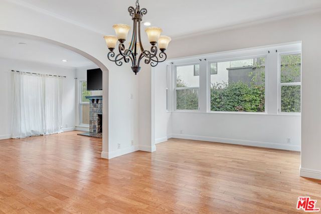 409 N Kilkea Drive, Los Angeles, CA 90048