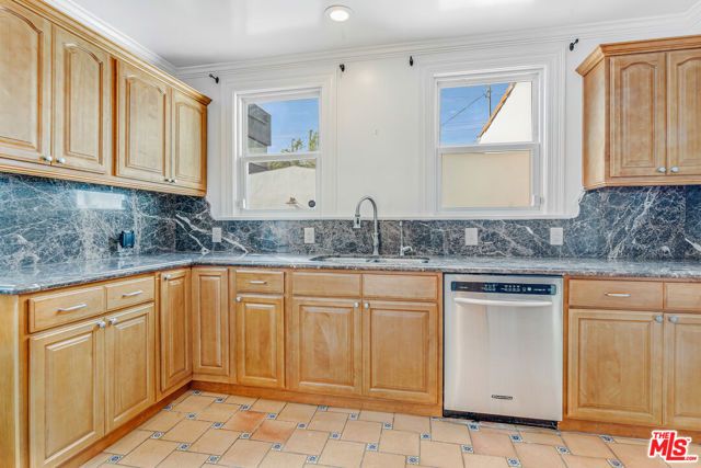 409 N Kilkea Drive, Los Angeles, CA 90048