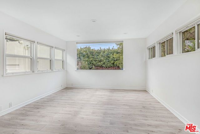 409 N Kilkea Drive, Los Angeles, CA 90048