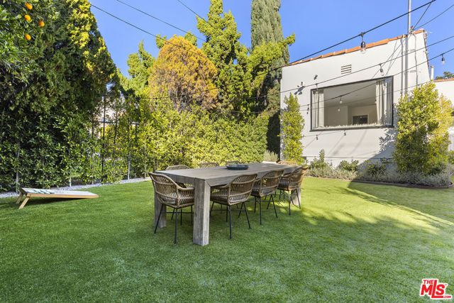 409 N Kilkea Drive, Los Angeles, CA 90048