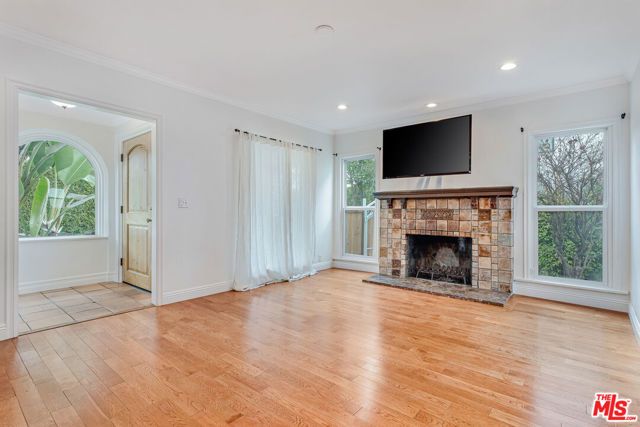 409 N Kilkea Drive, Los Angeles, CA 90048