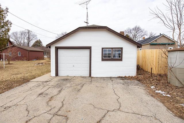 1412 JEFFERSON STREET, Oshkosh, WI 54901