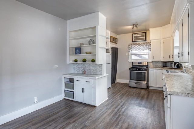 1412 JEFFERSON STREET, Oshkosh, WI 54901