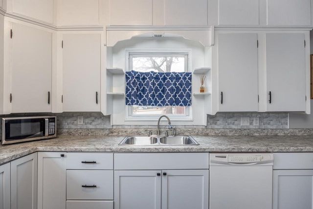 1412 JEFFERSON STREET, Oshkosh, WI 54901