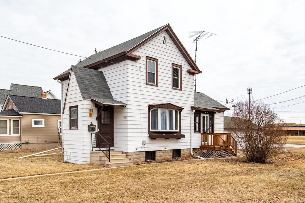 1412 JEFFERSON STREET, Oshkosh, WI 54901