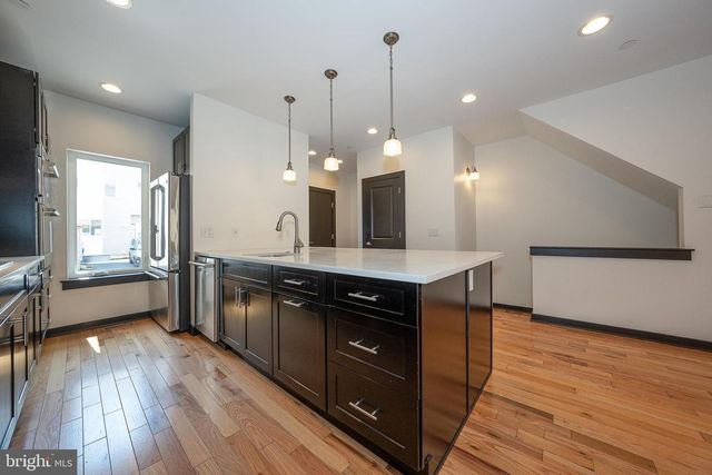 2350 E YORK ST, Philadelphia, PA 19125