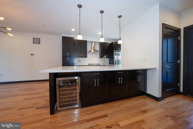 2350 E YORK ST, Philadelphia, PA 19125