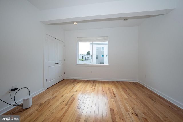 2350 E YORK ST, Philadelphia, PA 19125
