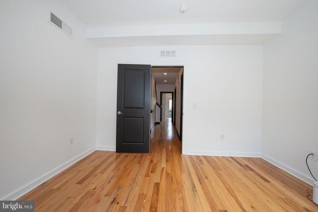 2350 E YORK ST, Philadelphia, PA 19125