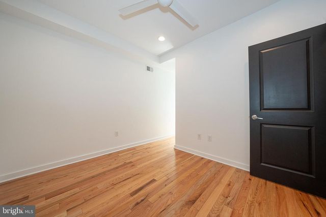 2350 E YORK ST, Philadelphia, PA 19125